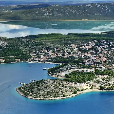 566-4 For 5 Pers In Daire