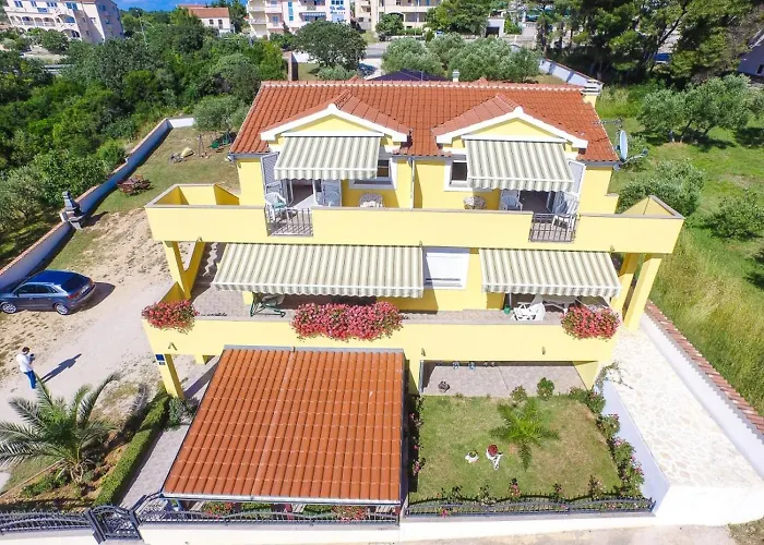 566-4 For 5 Pers In Apartment Drage