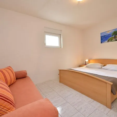 566-4 For 5 Pers In Appartement