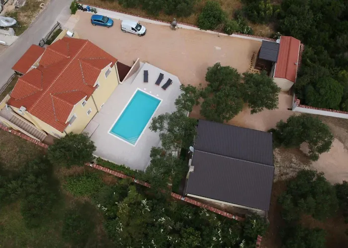 566-4 For 5 Pers In Апартаменты Драге